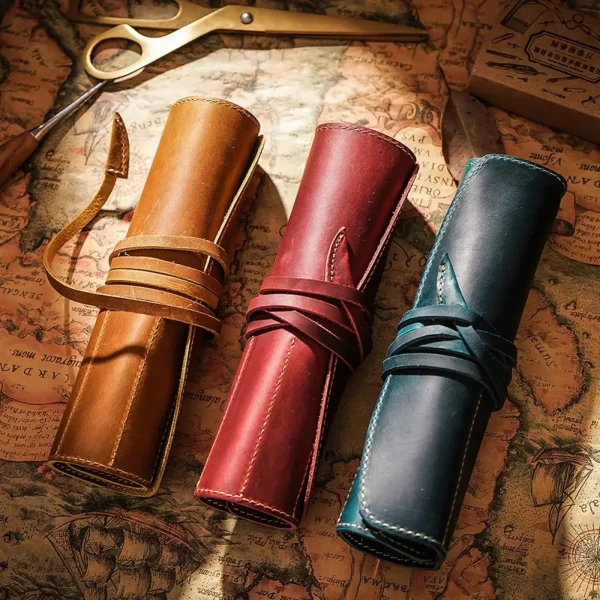 étui à crayons en cuir